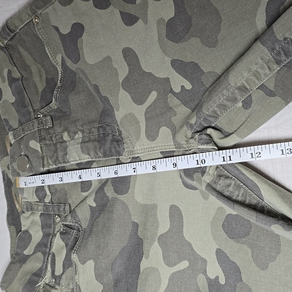 Seven 7 High High Rise Skinny Camouflage Jeans - Size 4 (Wiaist 26 inches) - Picture 5 of 13